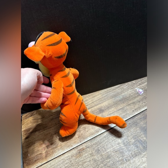 1990’s Tigger Disney Winnie the Pooh plush - Picture 5 of 12